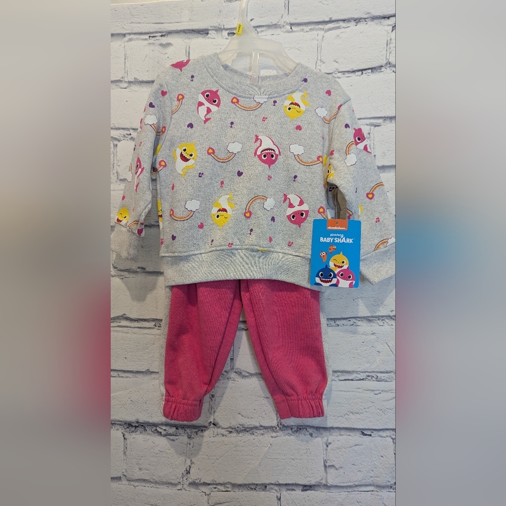 Pingfong Baby Shark Girls 2 Piece Sweatshirt and Pants Size 12 Months NWT
